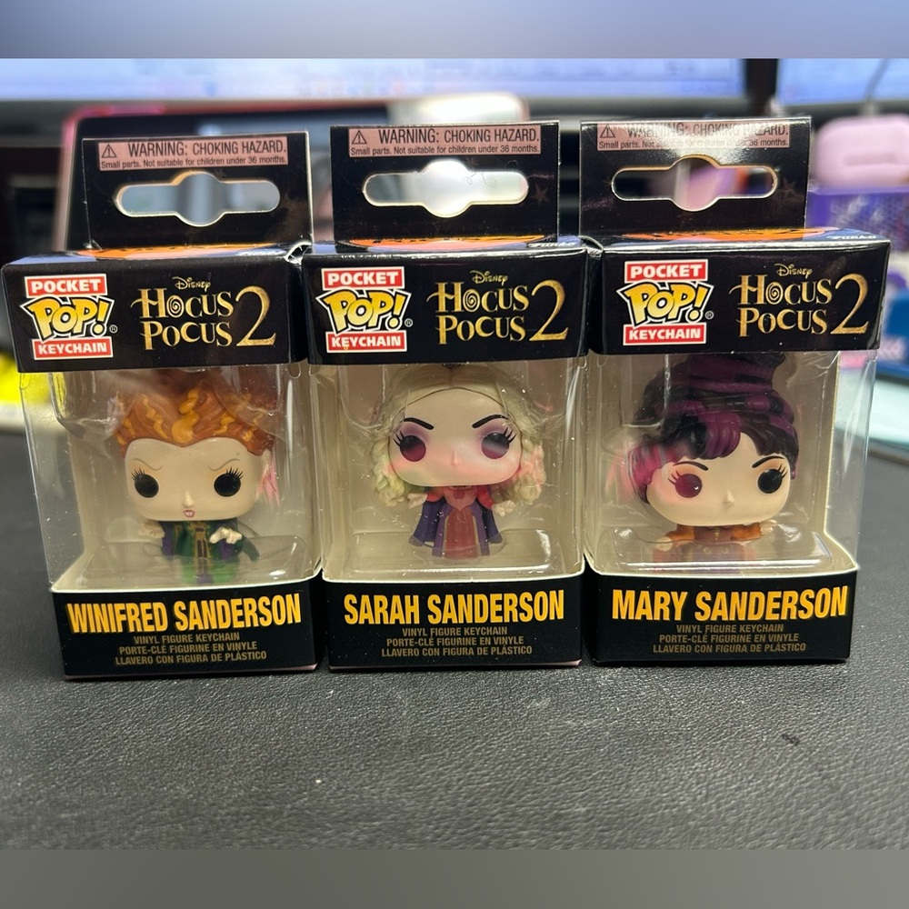 Disney Hocus Pocus set of 3 Sanderson sisters POP! Pocket keychains